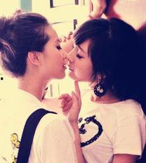 女女明星吻图,揭秘女明星间的深情瞬间